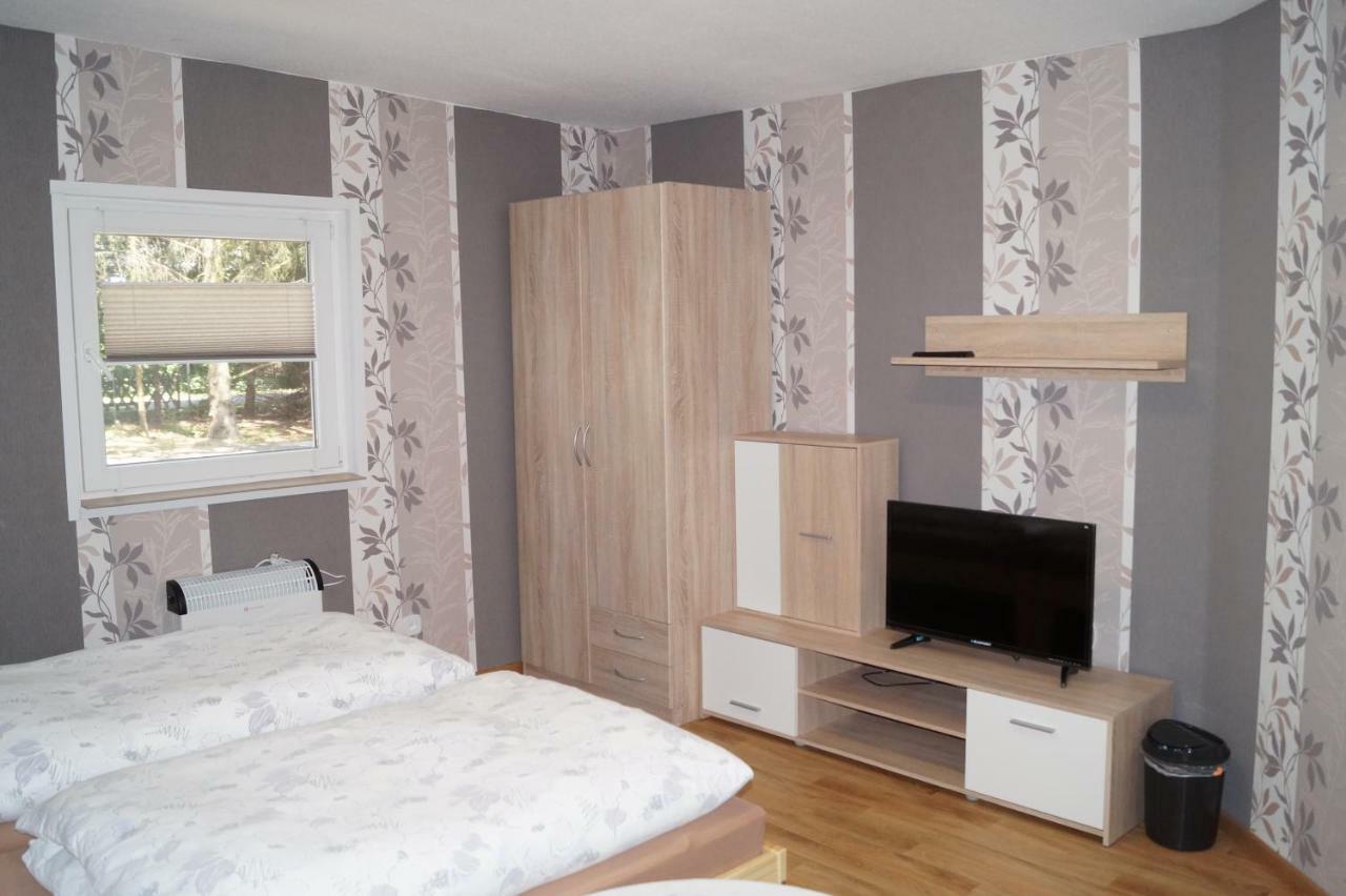Ferienhaus Zum Jagdschlosschen Letschin 外观 照片